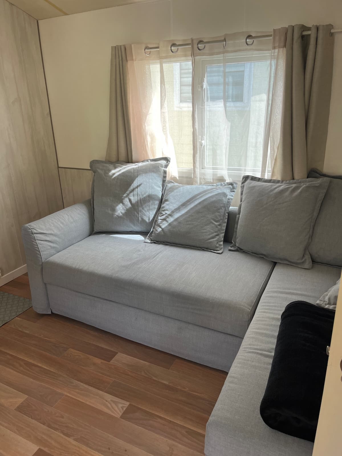 Mobil-home 4 pers. avec jardin et piscine à Gassin - Photo 4