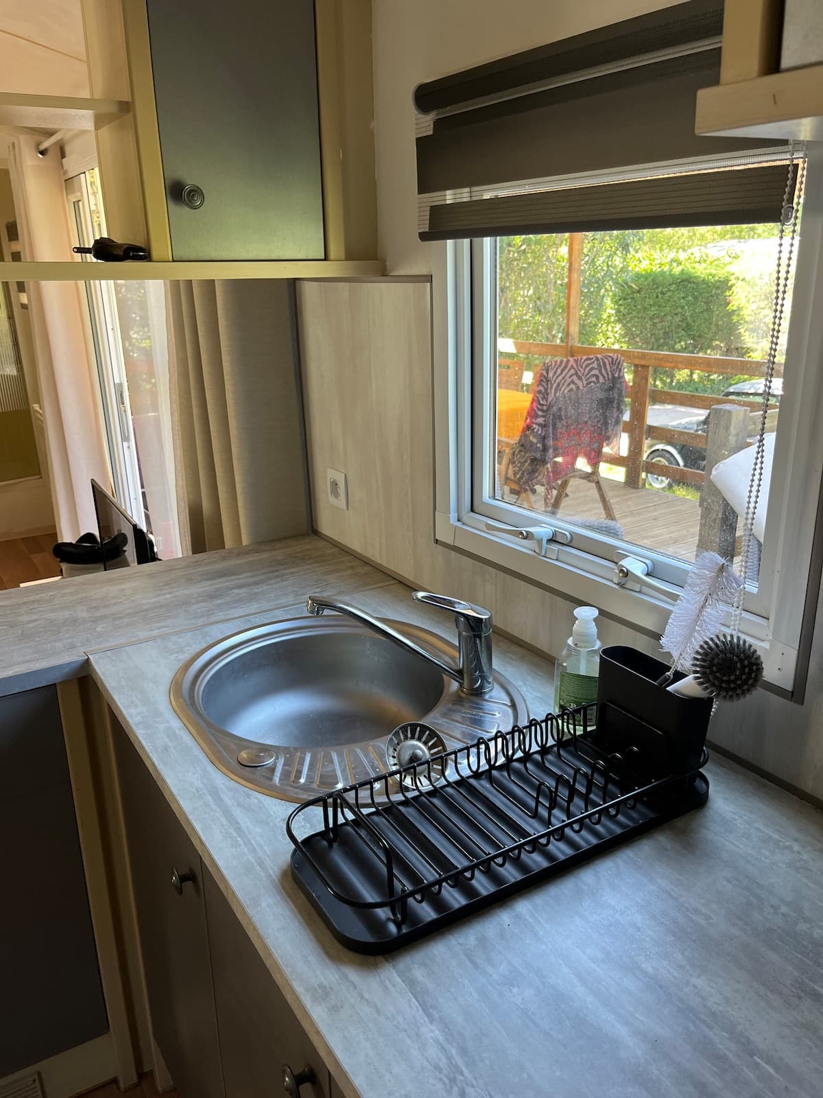 Mobil-home 4 pers. avec jardin et piscine à Gassin - Photo 6