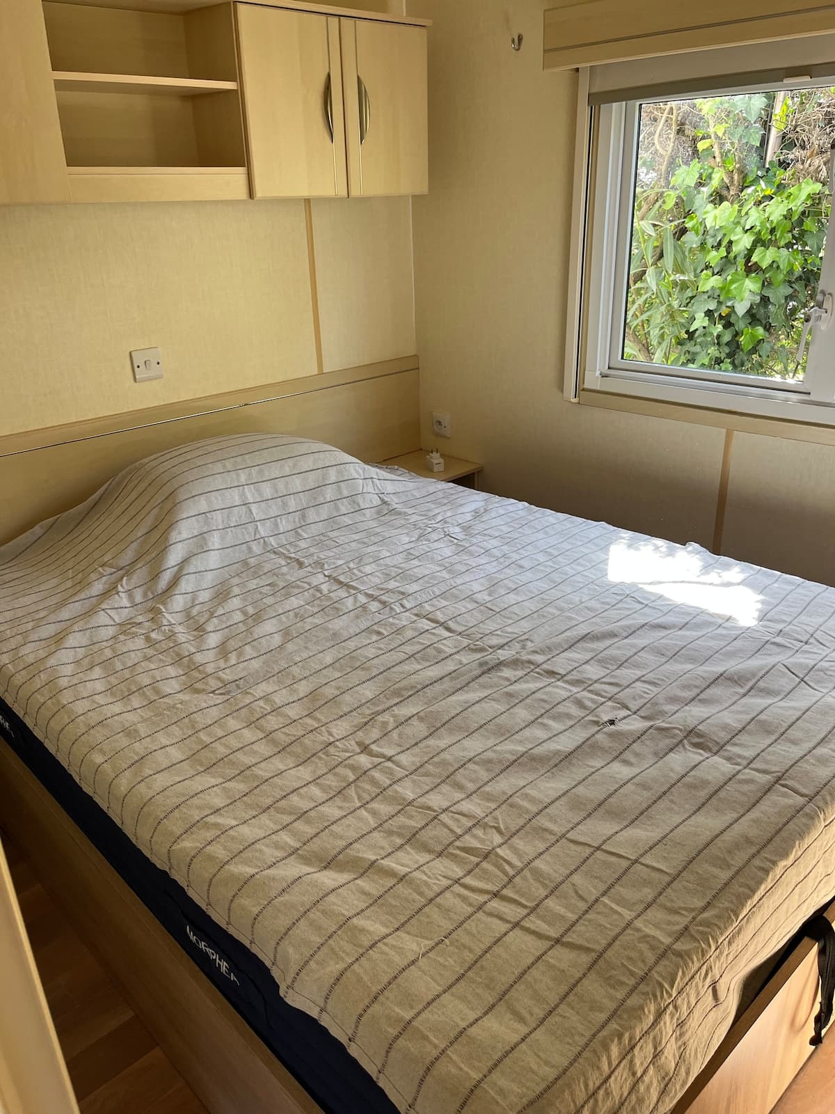 Mobil-home 4 pers. avec jardin et piscine à Gassin - Photo 7