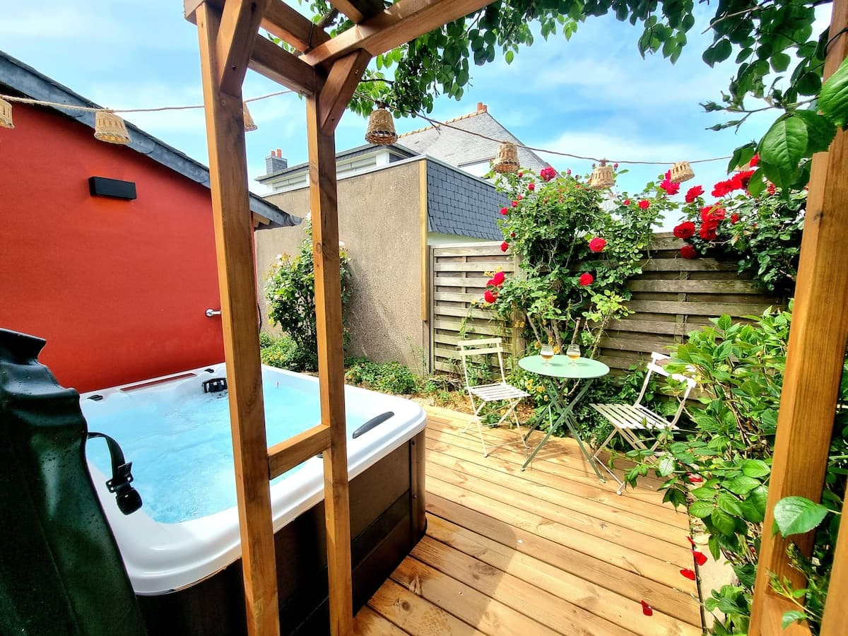 Maisonnette rénovée avec jacuzzi à 40m plage, Ploemeur - Photo 1