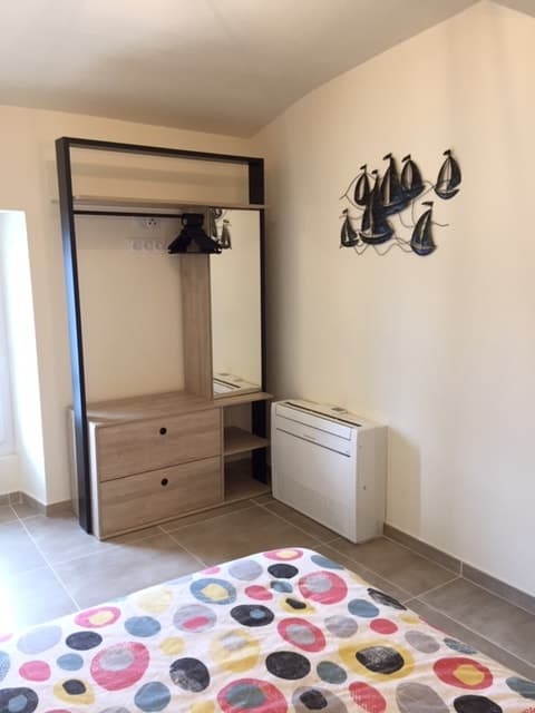 Loft du soleil, 3*, vue port et montagne à Port-Vendres, proche des criques et de Collioure - Photo 9