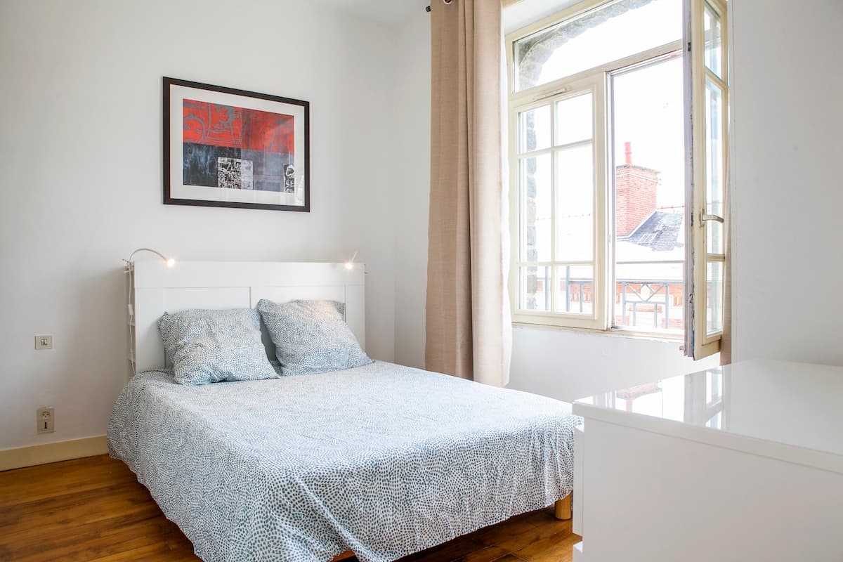 Appartement cosy hyper centre Rennes, wifi et autonomie - Photo 2