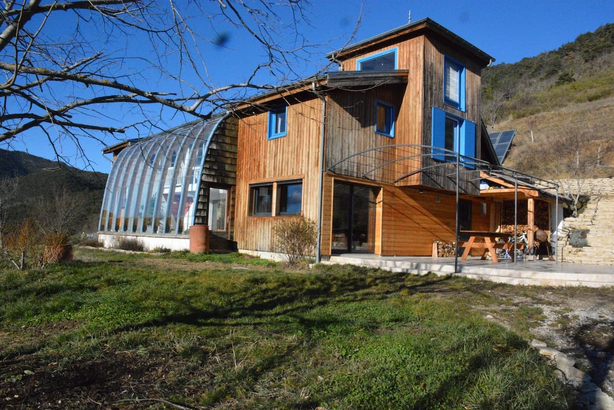 Maison bioclimatique spacieuse et calme, vallée de Quint près de Die - Photo 1