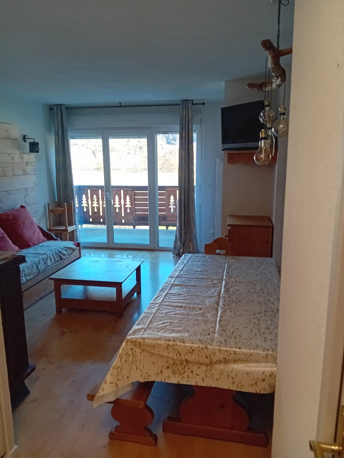 T3 avec balcon et piscine, parking privé à Luchon - Photo 3